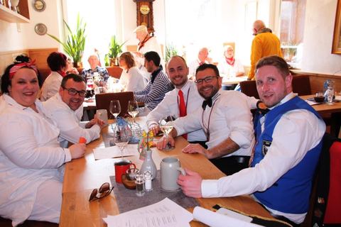 Bild 8 von 15: Hemdklunker mit Rathaussturm 2019
