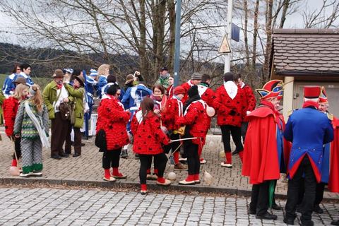 Bild 4 von 15: Umzug Bleibach 2019